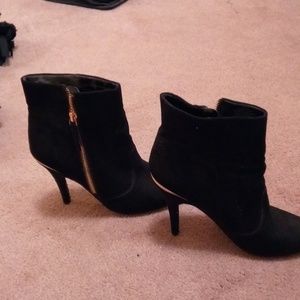 Guess boots